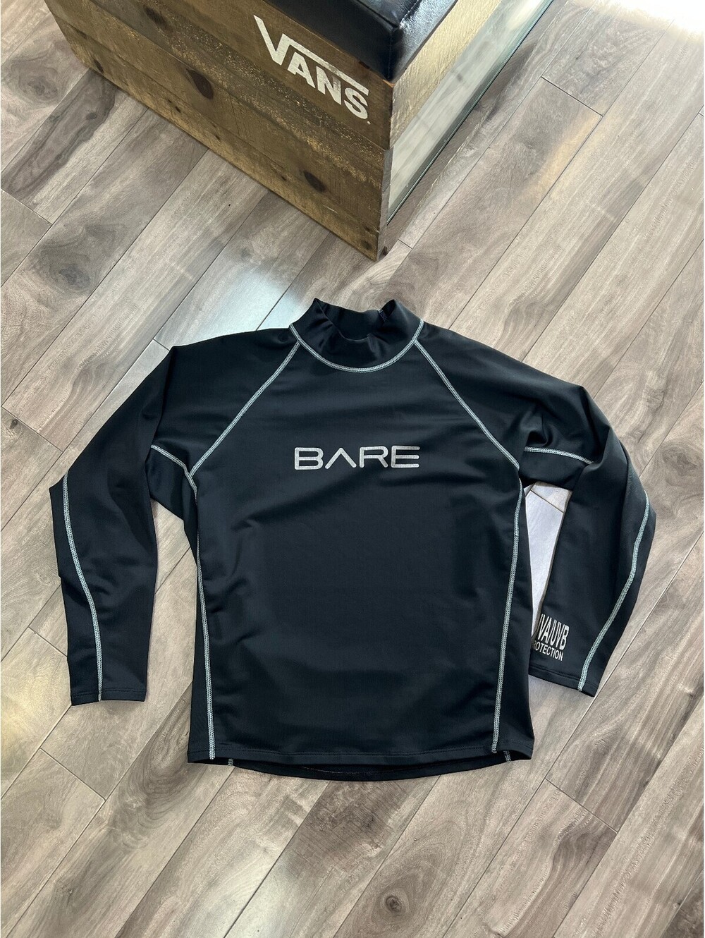 BARE UV Rash Guard M Black Long Sleeve Mock Neck Surf Dive